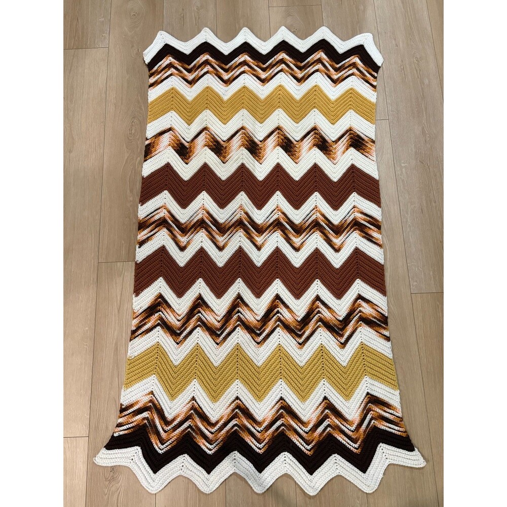 Vintage Handmade Crocheted Afghan Throw White Chevron Ripple Blanket 69 x 36"
